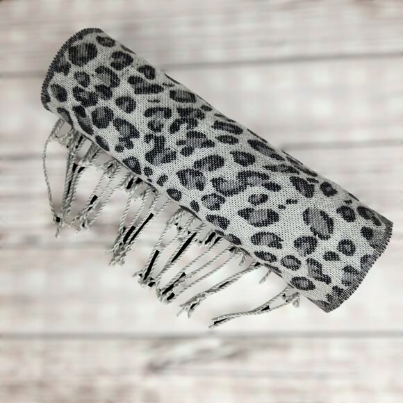 Collectioneighteen Gray Leopard Print Scarf Fall Winter OS - Picture 1 of 9